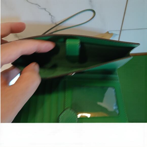 NWT - Kate Spade Staci Saffiano Leather Phone Wallet Wristlet in Green - Picture 11 of 13